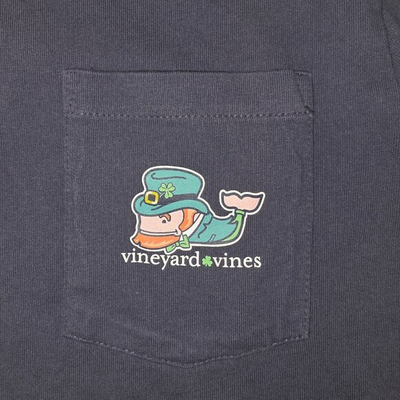 Kids Vineyard Vines Happy St Paddy’s Day Whale Pocket T - Picture 3 of 7